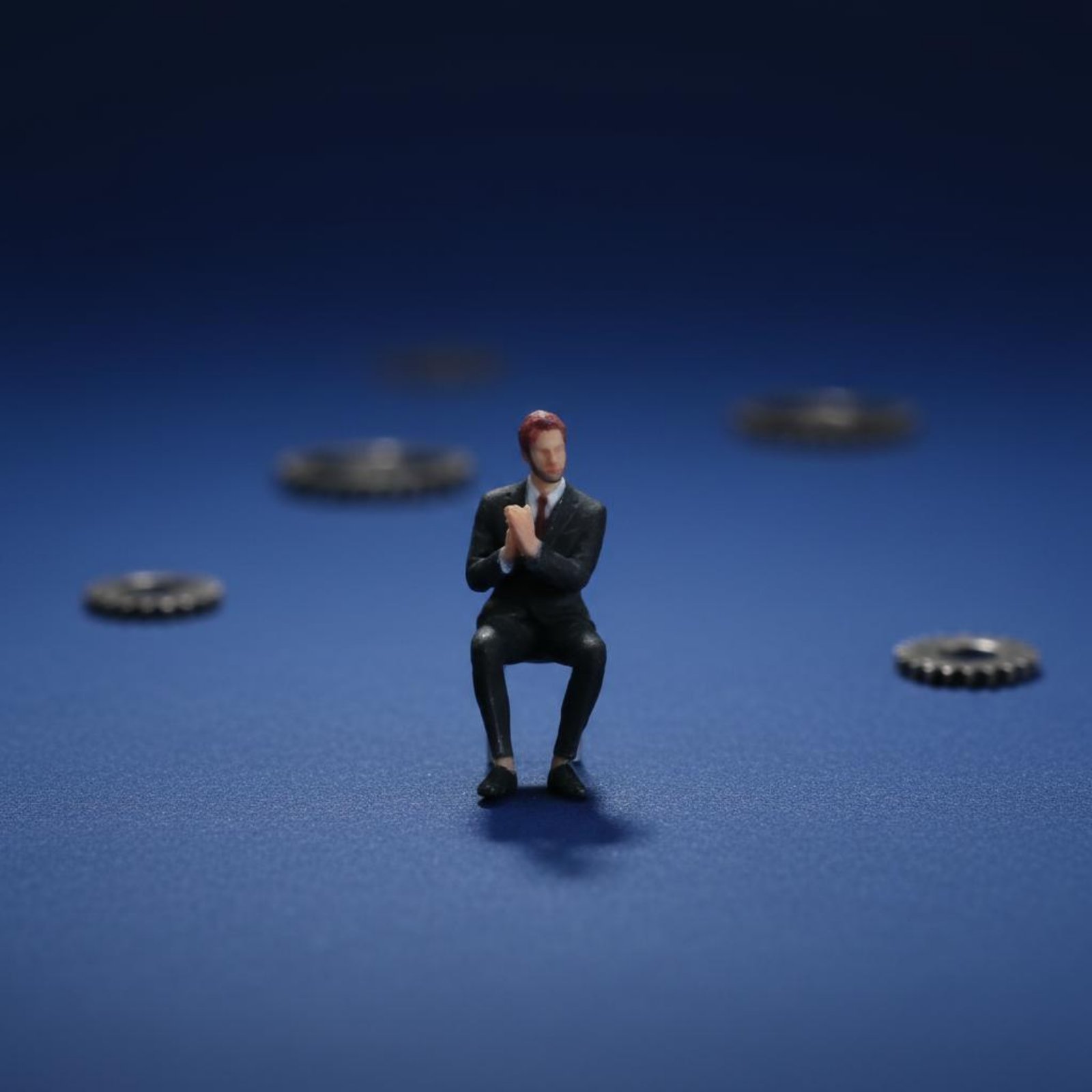 1:64 Scale Sitting Man Figure  - Men'S Accessories With Suits review and price